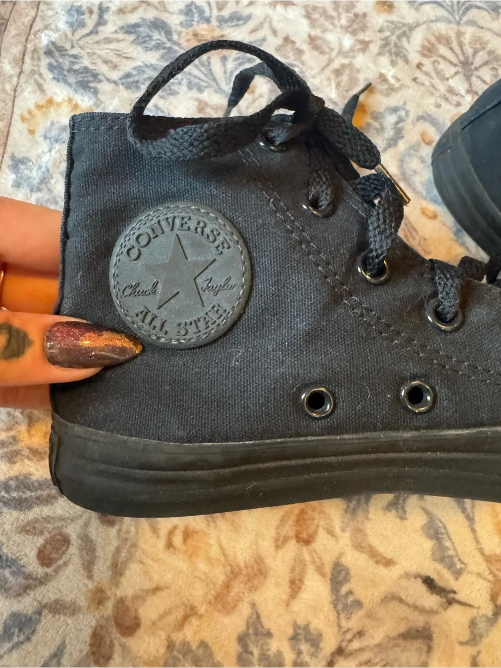 Kids Converse Chuck Taylor Black Sneakers sz 1